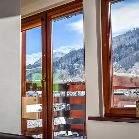 Aparteo Kriscell Apartment *