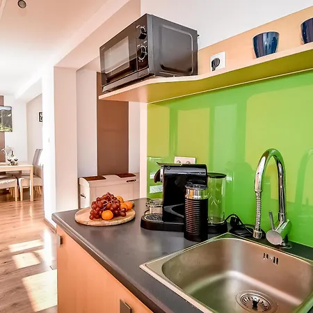Apartment Aparteo Kriscell *
